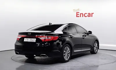 Hyundai Grandeur 2017, 123619 км, за 5285.76 USD