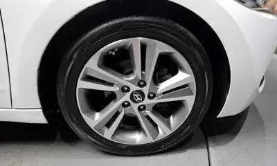 Hyundai Avante 2018, 90298 км, за 5911.72 USD