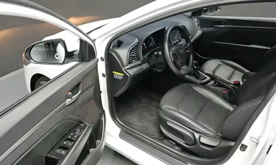 Hyundai Avante 2018, 90298 км, за 5911.72 USD - фото 12