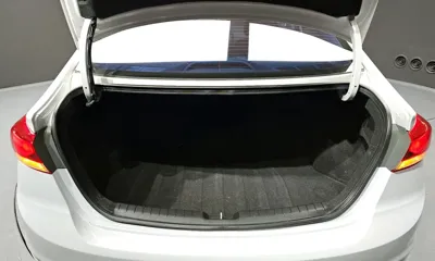 Hyundai Avante 2018, 90298 км, за 5911.72 USD - фото 20