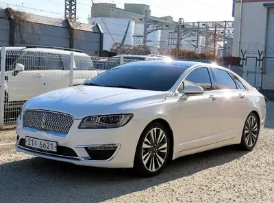 Lincoln MKZ · 2017 год