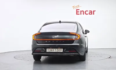 Hyundai Sonata 2022, 129224 км, за 8385.88 USD