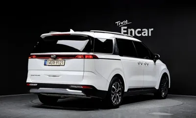 Kia Canival 2021, 82729 км, за 18543.03 USD