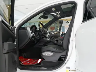 Porsche Cayenne 2015, 127000 км, за 20480.61 USD