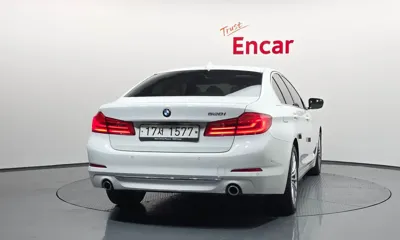 BMW 5-Series 2019, 61687 км, за 17001.44 USD