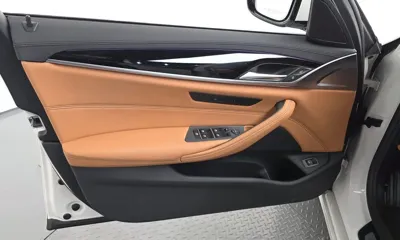 BMW 5-Series 2019, 61687 км, за 17001.44 USD - фото 24