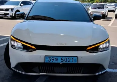 Kia EV6 · 2023 год
