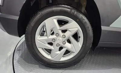 Hyundai Kona 2023, 35812 км, за 15960.92 USD
