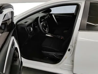Toyota Corolla 2018, 21800 км, за 7747.16 USD - фото 9