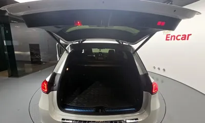 Mercedes-Benz GLE-Class 2021, 51094 км, за 49855.47 USD - фото 20