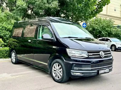 Volkswagen Caravelle 2017, 100000 км, за 23248.52 USD