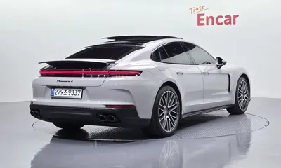 Porsche Panamera 2025, 9009 км, за 116445.59 USD