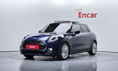 MINI Cooper · 2017 год