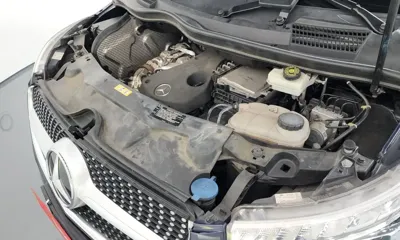 Mercedes-Benz V-Class 2022, 83703 км, за 56489.73 USD - фото 6