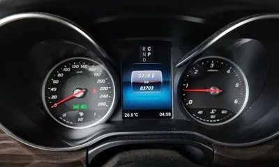 Mercedes-Benz V-Class 2022, 83703 км, за 56489.73 USD - фото 8