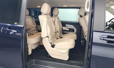Mercedes-Benz V-Class 2022, 83703 км, за 56489.73 USD - фото 12