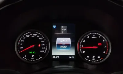 Mercedes-Benz GLC-Class 2019, 86092 км, за 18839.25 USD - фото 8