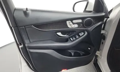 Mercedes-Benz GLC-Class 2019, 86092 км, за 18839.25 USD - фото 24