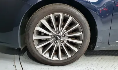 Kia K7 2018, 58991 км, за 10181.29 USD