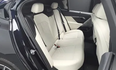 BMW i5 2025, 7341 км, за 46934.49 USD - фото 11