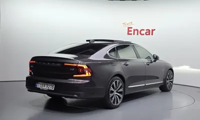 Volvo S90 2022, 44452 км, за 24632.15 USD