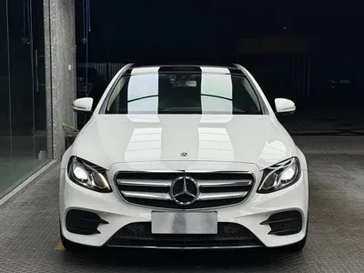 Mercedes-Benz E-Class 2020, 120000 км, за 24984.8 USD