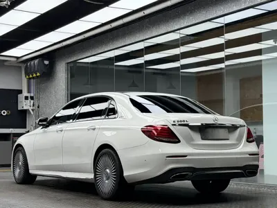 Mercedes-Benz E-Class 2020, 120000 км, за 24984.8 USD