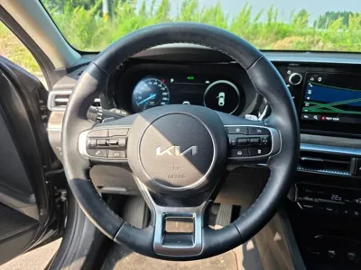 Kia K5 2023, 26509 км, за 26058.65 USD - фото 14