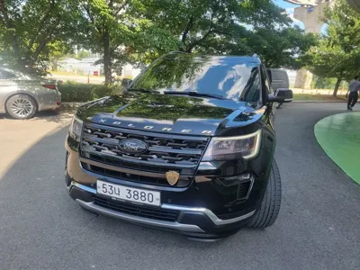 Ford Explorer · 2018 год