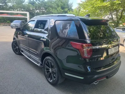 Ford Explorer 2018, 123248 км, за 10174.61 USD