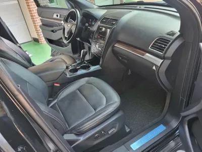Ford Explorer 2018, 123248 км, за 10174.61 USD - фото 9