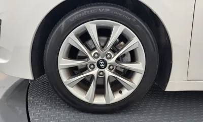 Hyundai i40 2015, 85951 км, за 3934.58 USD