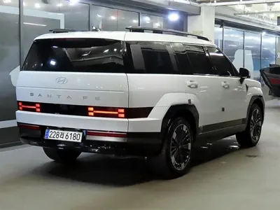 Hyundai Santafe 2025, 9887 км, за 25594.07 USD