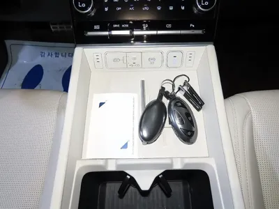 Hyundai Santafe 2025, 9887 км, за 25389.06 USD - фото 12