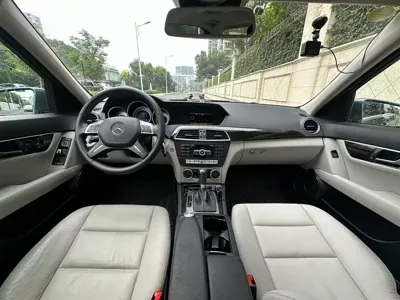 Mercedes-Benz C-Class 2012, 81000 км, за 5135.43 USD