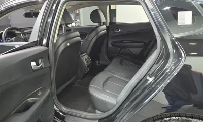 Kia K5 2018, 61522 км, за 6511.69 USD - фото 11