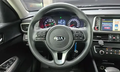 Kia K5 2018, 61522 км, за 6511.69 USD - фото 13