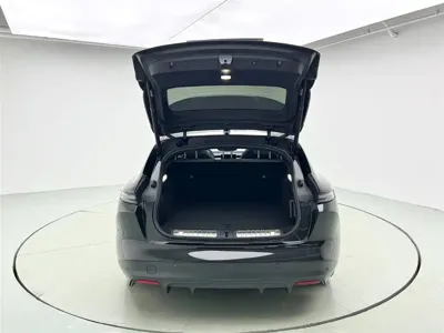 Nio ET5T 2023, 68000 км, за 18562.94 USD