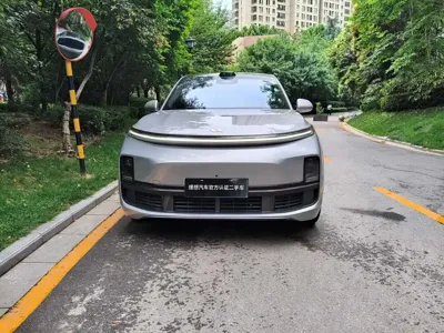 Li Auto Li L9 2023, 74000 км, за 31753.21 USD