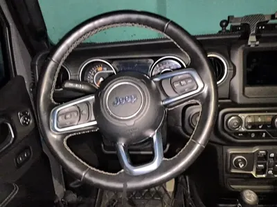 Jeep Wrangler 2021, 67800 км, за 33160.6 USD