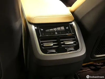 Volvo XC60 2023, 48636 км, за 27569.91 USD - фото 20