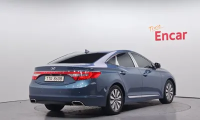 Hyundai Grandeur 2015, 126617 км, за 5960.26 USD