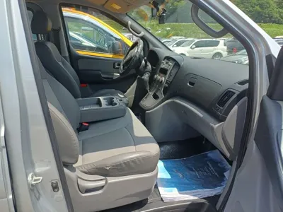 Hyundai Starex 2010, 82862 км, за 3807.27 USD