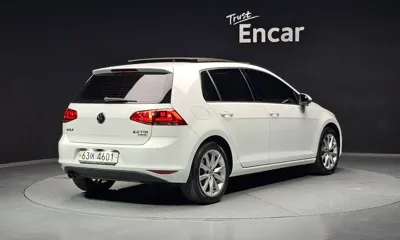 Volkswagen Golf 2015, 174737 км, за 5785.61 USD