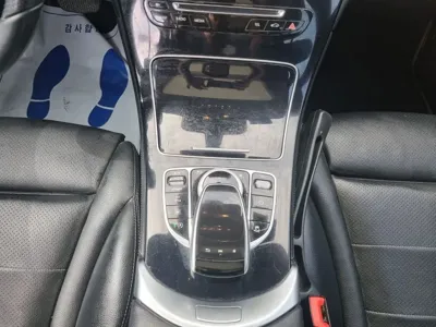 Mercedes-Benz GLC-Class 2017, 79415 км, за 15960.92 USD - фото 9