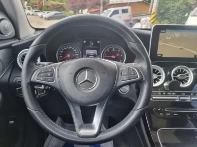Mercedes-Benz GLC-Class 2017, 79415 км, за 15960.92 USD - фото 10