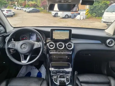Mercedes-Benz GLC-Class 2017, 79415 км, за 15960.92 USD - фото 12