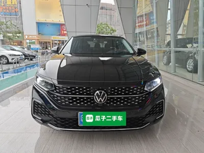 Volkswagen Passat 2022, 89900 км, за 16175 USD - фото 2