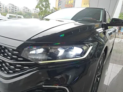 Volkswagen Passat 2022, 89900 км, за 16175 USD - фото 9