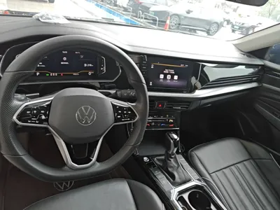 Volkswagen Passat 2022, 89900 км, за 16175 USD - фото 13